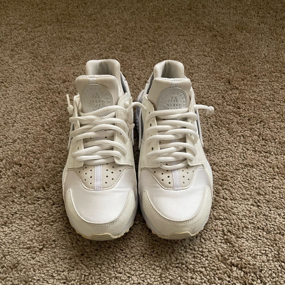 Nike Air Huarache Women's Sneakers